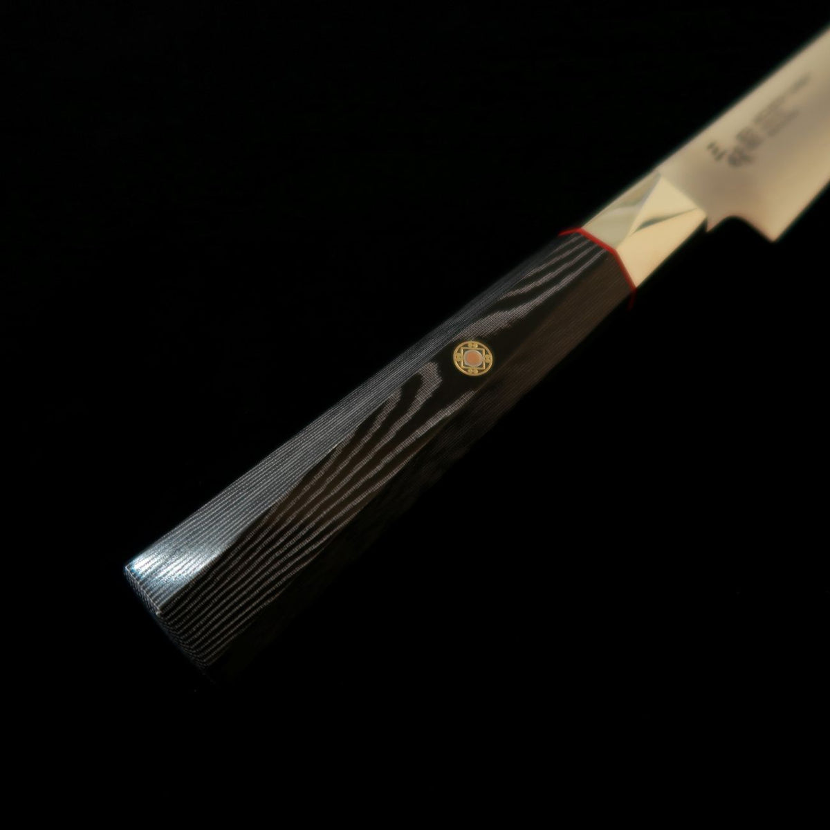 [Novo padrão] MCUSTA ZANMAI Zanmai Supreme 3 Twisted Petty (110/150 mm)