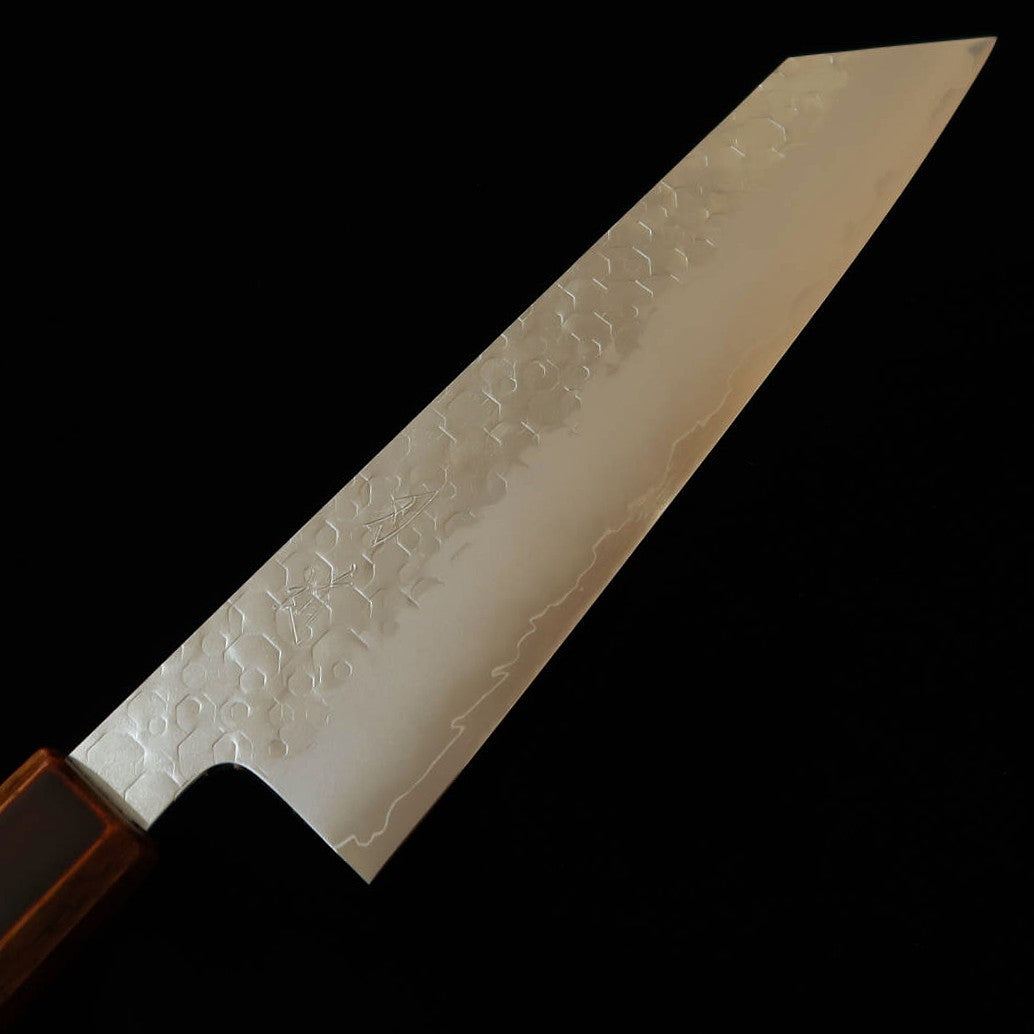 HADO – modèle Shiosai, acier SG2, martelé, manche bois laqué essuyé « kijiro », gyuto kiritsuke (210 mm)