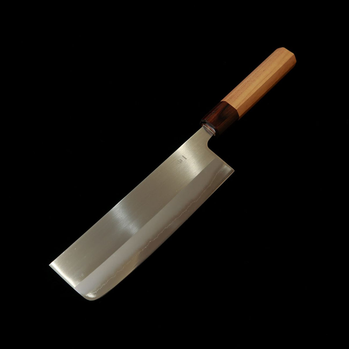 HADO – modèle Okina-ryu, acier blanc n°1, inox plaqué, manche en zelkova, nakiri (165 mm)