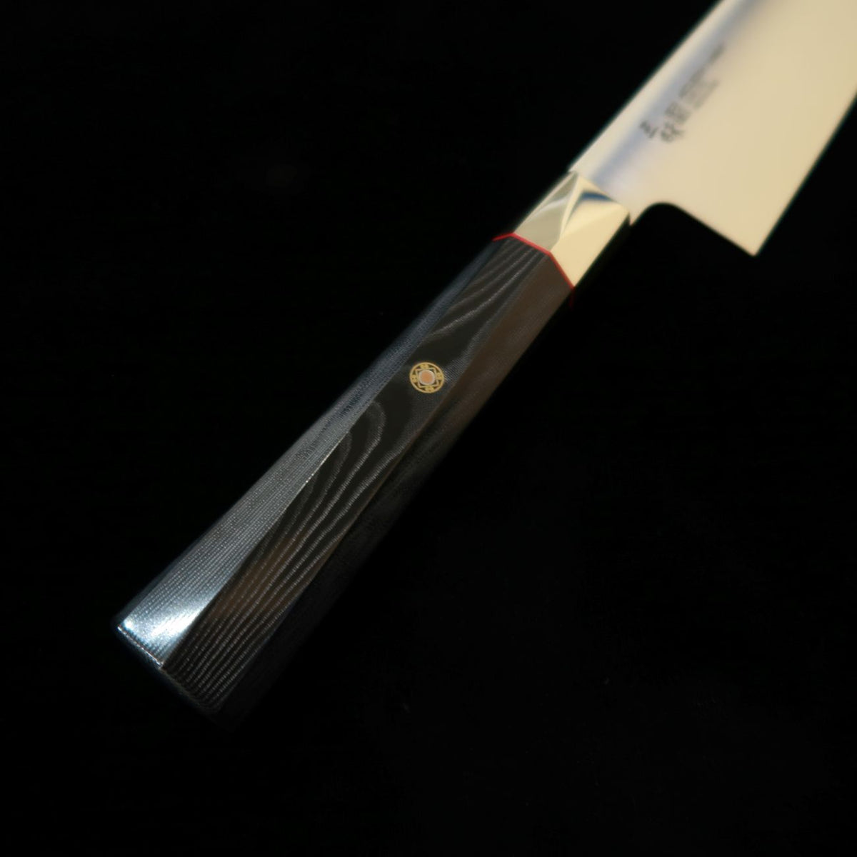 [Novo padrão] MCUSTA ZANMAI Zanmai Supreme 3 Twisted – Santoku (180 mm)