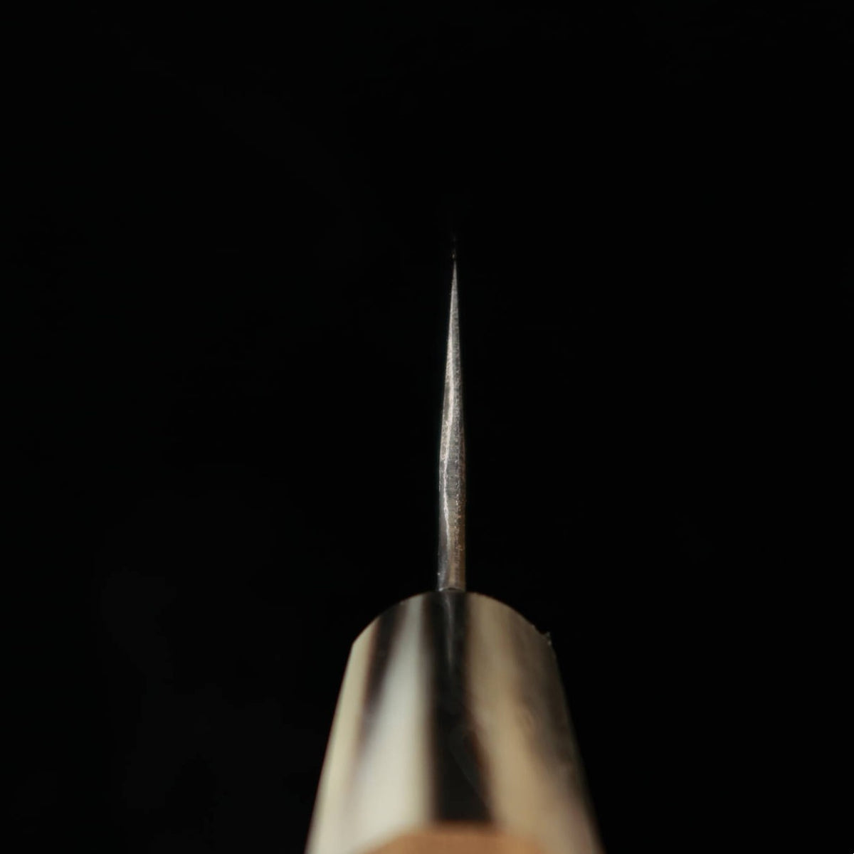 SUISIN Suisin obra de Kenji Togashi forja preta Shirogami nº2 Gyuto cabo octogonal de magnólia com ferrule de chifre branco (210/240mm)