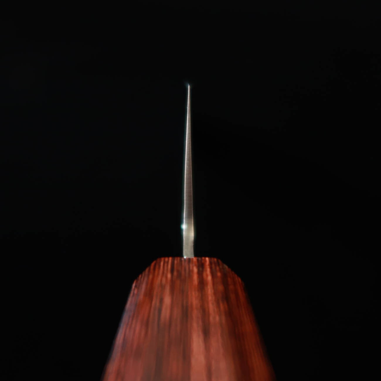 Sakai Takayuki Santoku Knife, 33-layer Damascus steel, octagonal zelkova wood handle (180mm)