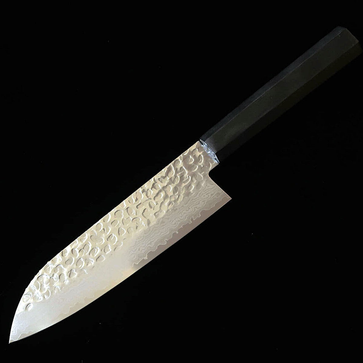 Sumikama SUMIKAMA Santoku aço molibdênio Damasco, cabo em madeira laminada reforçada KURO KR-35017 (170 mm)