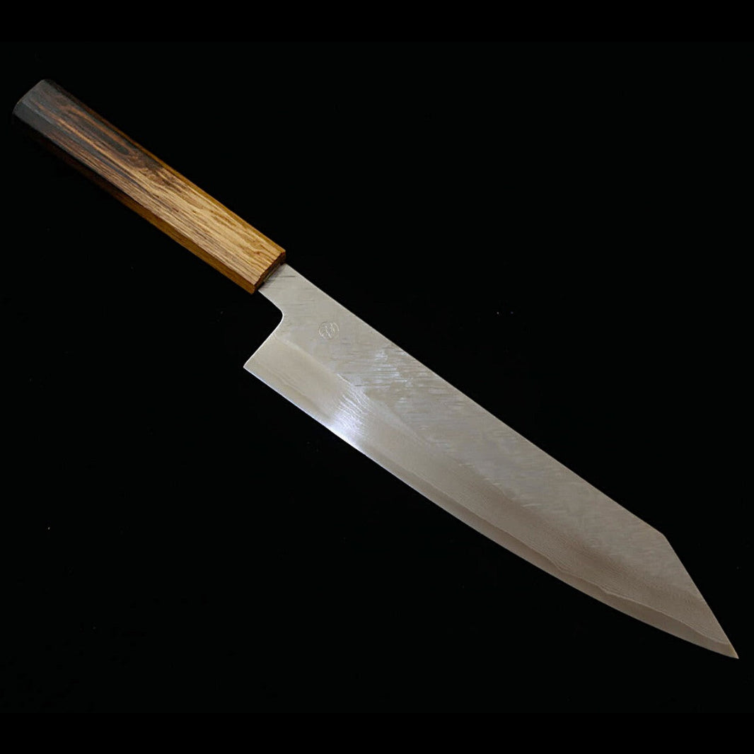 MIYAZAKI KAJIYA – ZA18, martelé damas subzéro « Tsubaki », kiritsuke gyuto, manche en chêne laqué (240 mm)