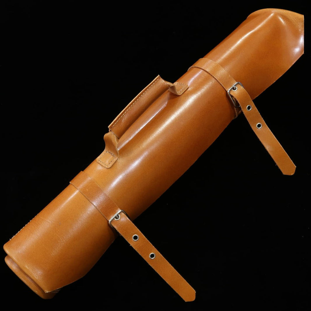 Rouleau à couteaux en cuir YOKU Long Lasting Leather, disponible en 4 couleurs (bordeaux/marron/bleu marine/noir)