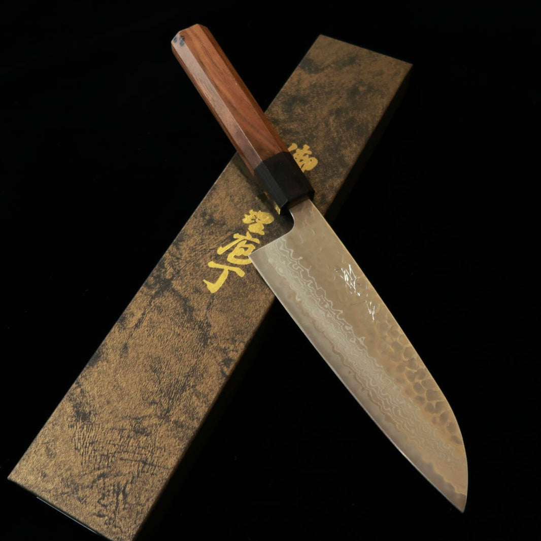 MIURA – santoku Gin-3, damas nickel 33 couches, martelé, manche en contreplaqué noir et noyer (165 mm)