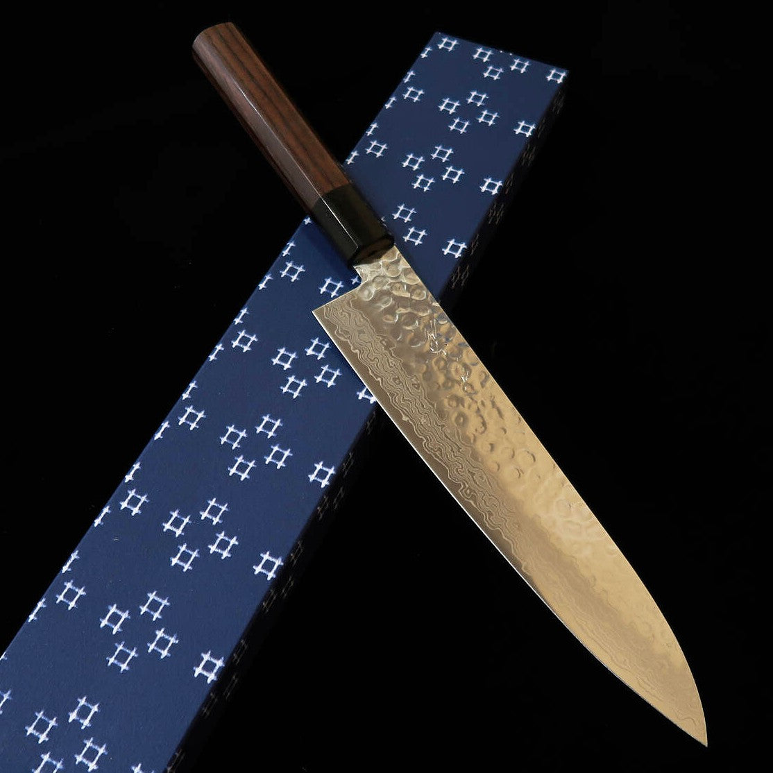 三浦MIURA 牛刀 AUS10 鎚目ダマスカス 赤紫檀柄 （210mm）