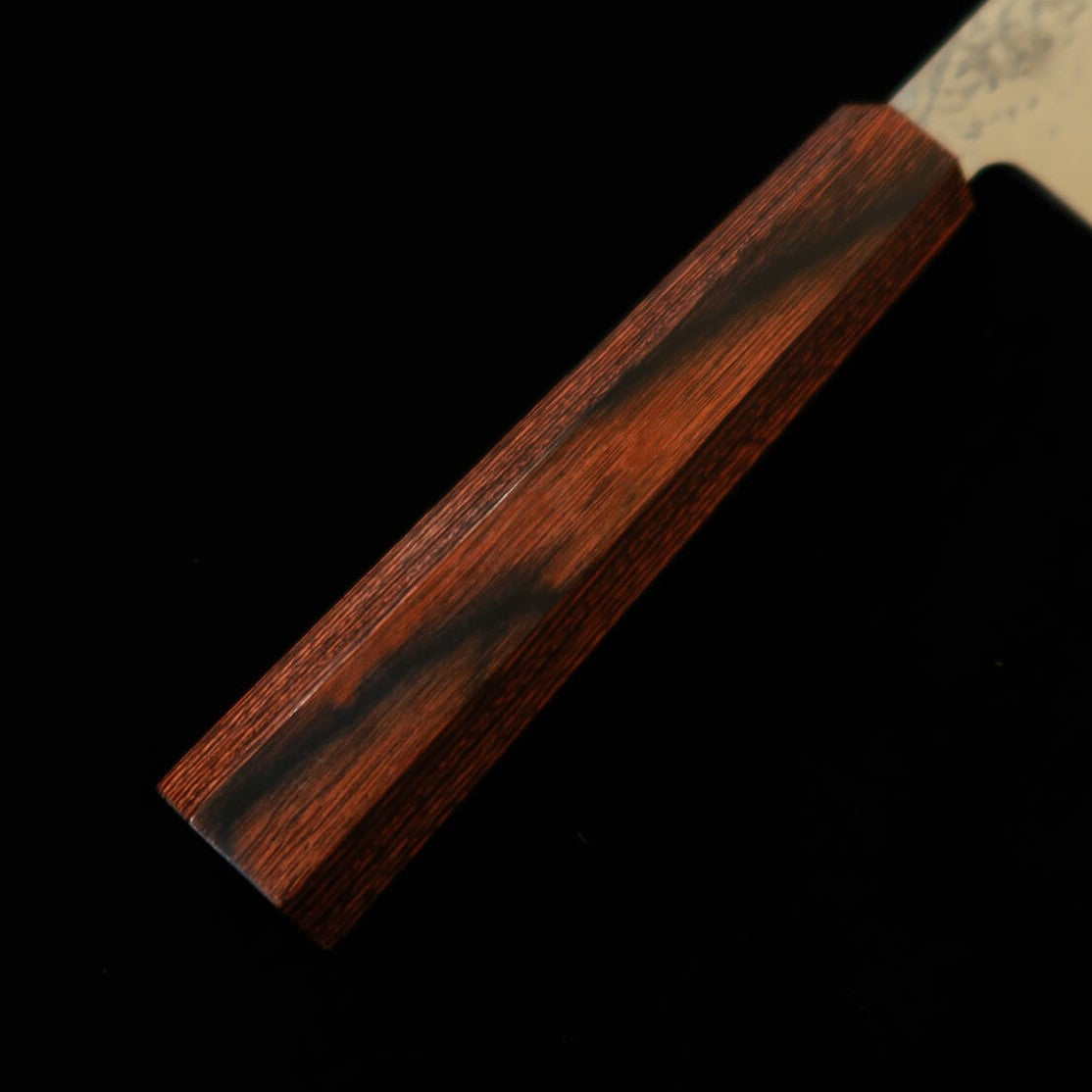 三浦MIURA 牛刀 AUS8 鎚目 マット 赤合板八角柄（210mm）