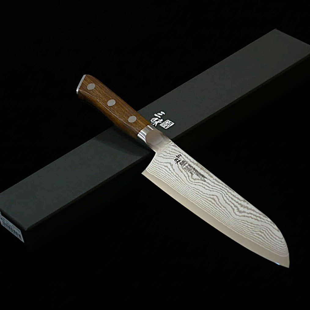 [Nouveau Standard] ZANMAI (MCUSTA) – Santoku, Série Classic 3 Damascus, Manche en bois de fer (Ironwood) (180 mm)