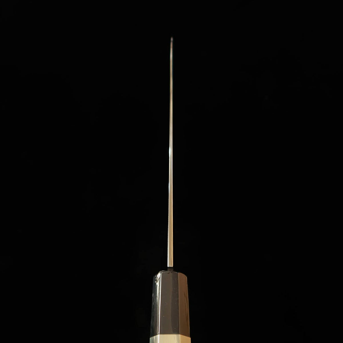 Gyuto Fuji Honyaki SUISIN  Ikeda Miwa Shirogami No. 3 Cabo customizado em ébano Bainha laqueada Caixa em madeira (270mm)