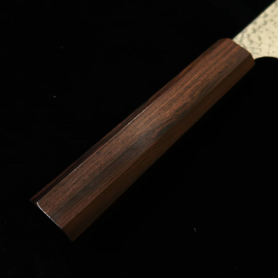 Hatsukokoro HATSUKOKORO Taka Santoku VG10, martelada, Damasco, cabo integral em ébano (170 mm)