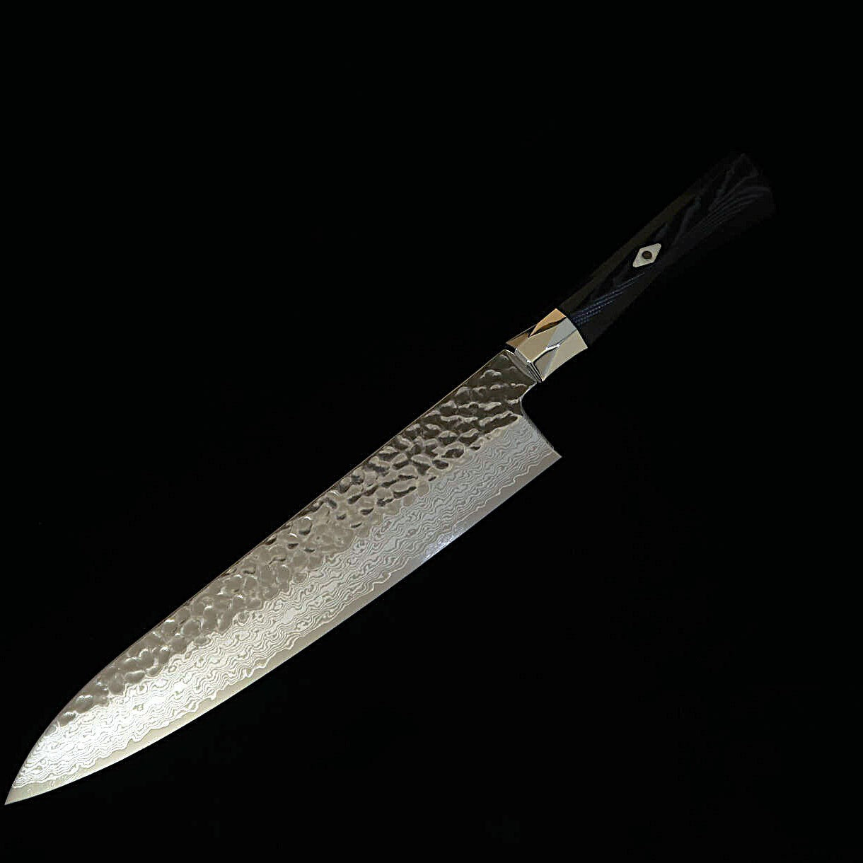 [Nouveau standard] Couteau de chef (Gyuto) ZANMAI Supreme 3 Tsuchime (martelé) noir par MCUSTA (180-240 mm)