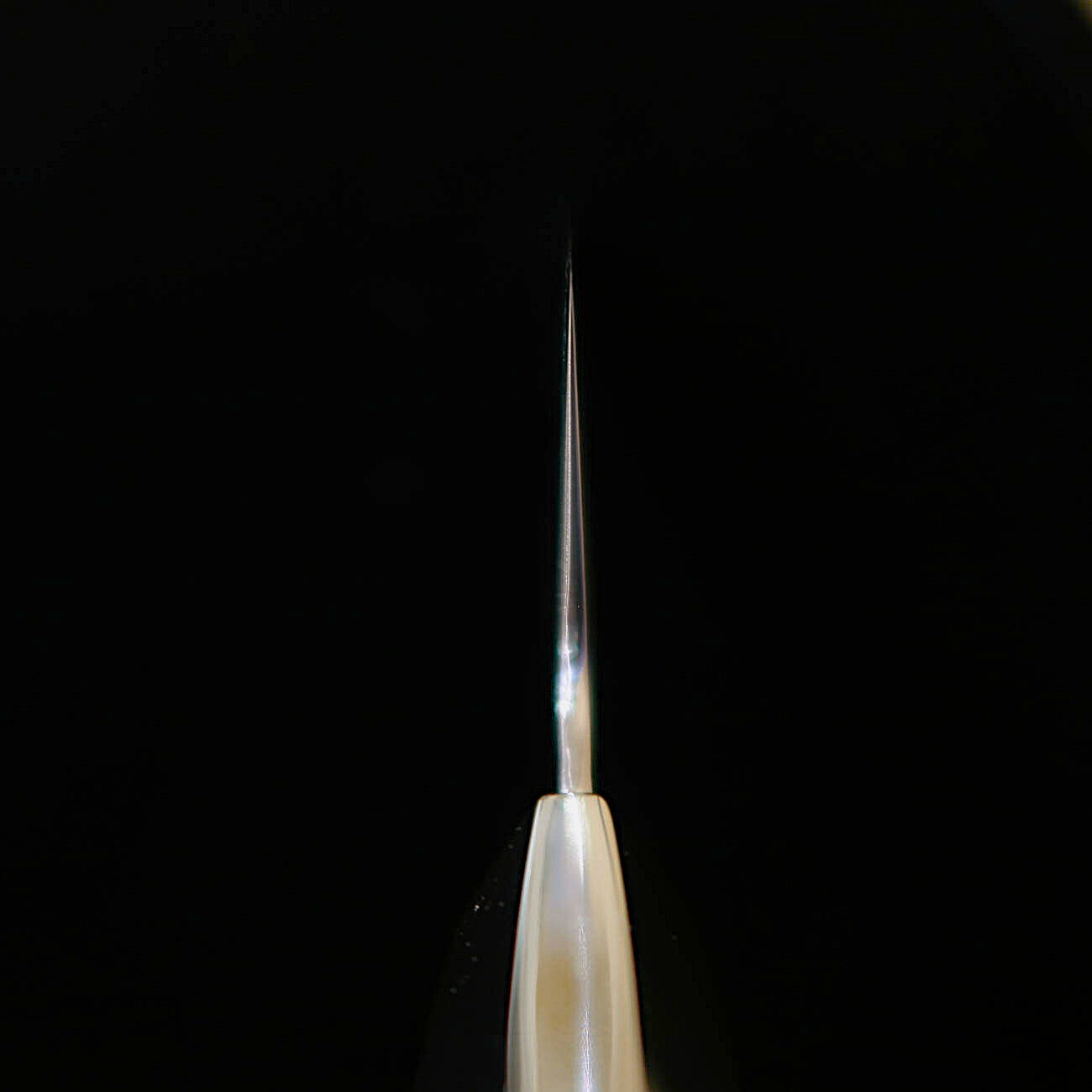 [Nouveau standard] Couteau de chef (Gyuto) ZANMAI Supreme 3 Tsuchime (martelé) noir par MCUSTA (180-240 mm)