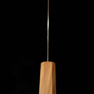 HATSUKOKORO Hatsukokoro – Taka, Santoku VG10, damas martelé, manche monobloc en olivier (170 mm)