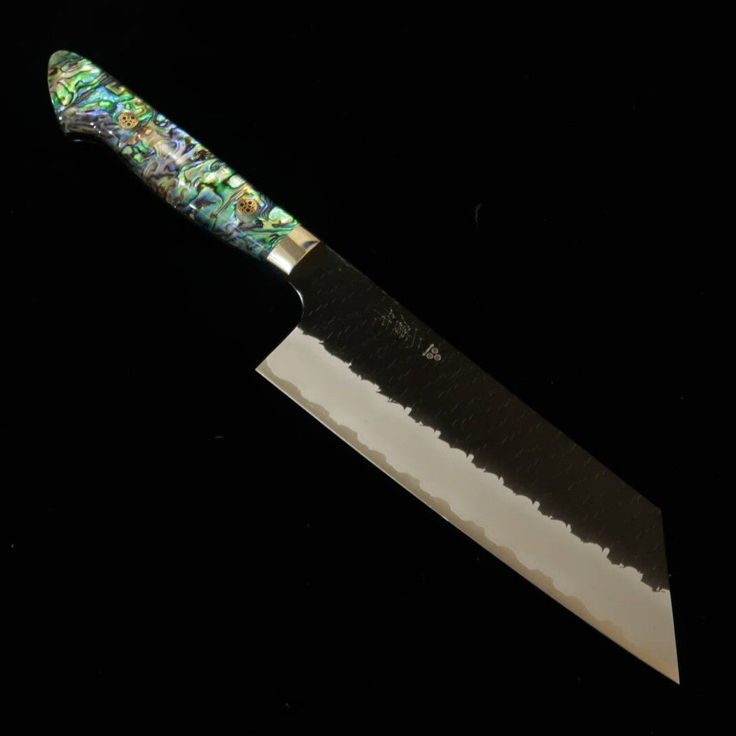 NIGARA (NITOU) cuchillo kiritsuke nakiri SG2 acabado negro martillado, mango con incrustaciones de nácar (180 mm)