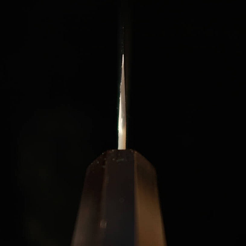 MIYAZAKI KAJIYA - Tsubaki - couteau d’office kiritsuke, acier Gingami n°3, martelé, manche monobloc en ébène (150 mm)