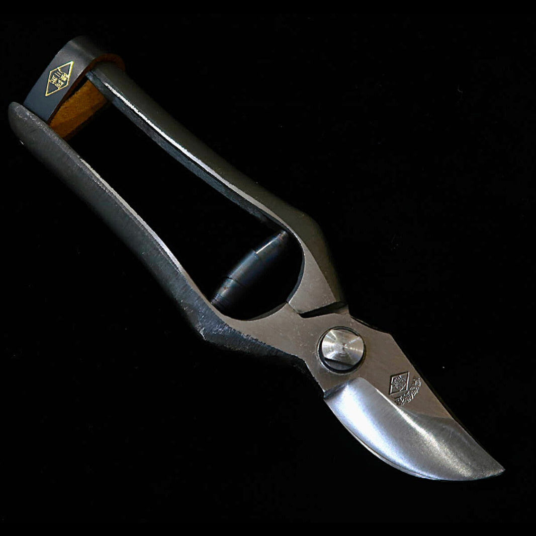 Sécateur Abukumagawa type B, bride cuir, acier Shirogami (180/200 mm)