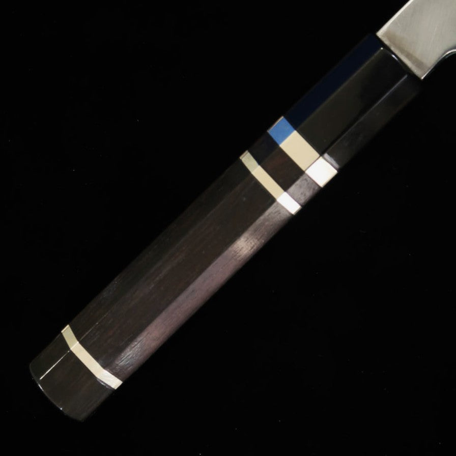 【Chef Hiro × Miura】Miura Kai, édition spéciale « Hiro », couteau Gyuto kiritsuke à large lame, acier Silver #3, finition brume, manche octogonal en ébène, collet en corne de buffle noire cerclé d’argent, 8 sun (240 mm)