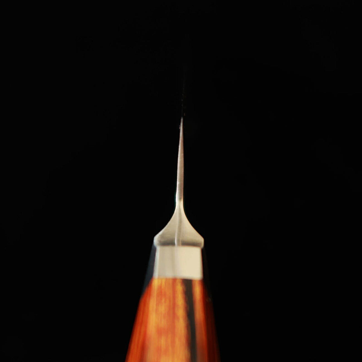 Suzukaze – Petty en acier rapide fritté, martelé damas, manche en stratifié renforcé (150 mm)