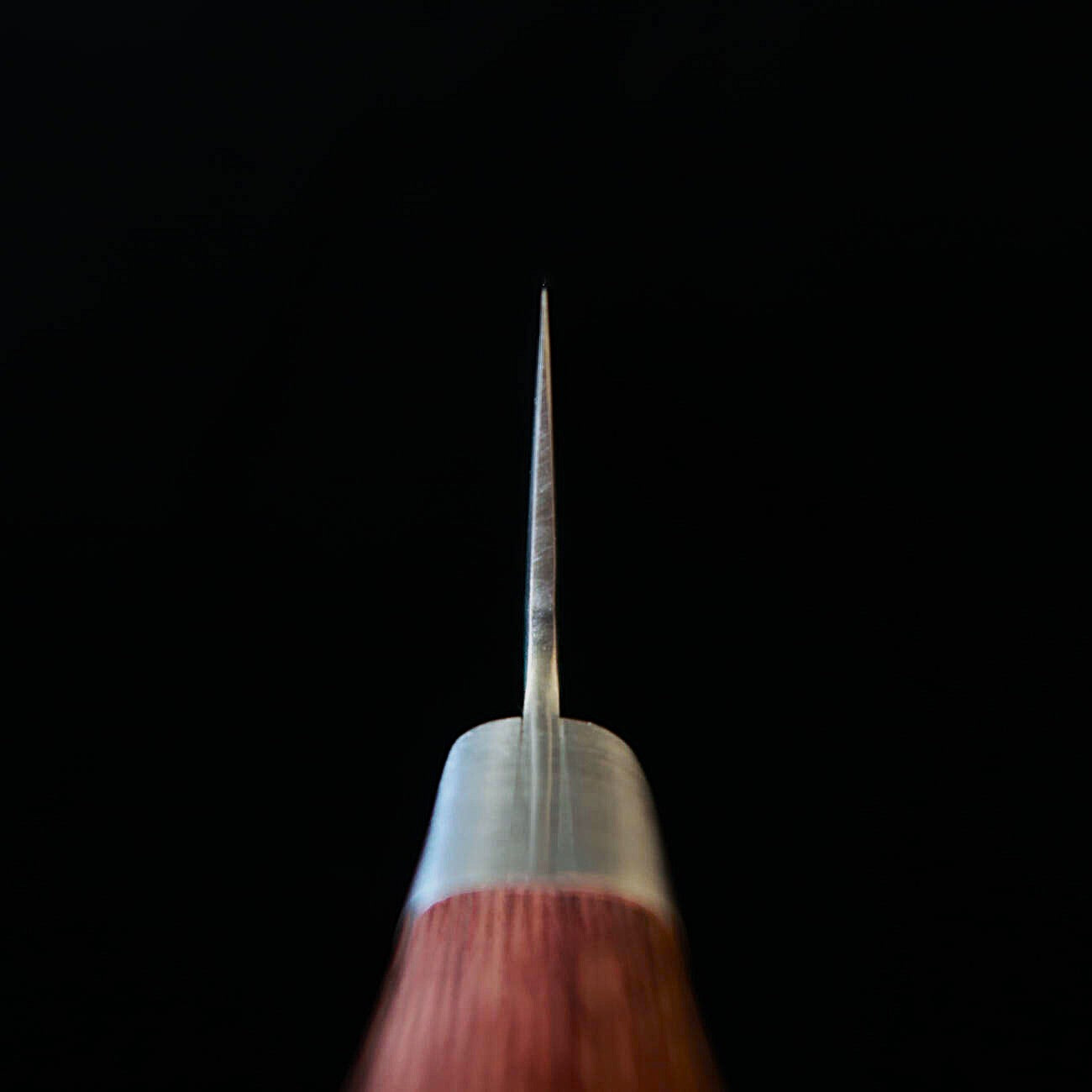 石鎚ISHIDUCHI　三徳　VG10　鎚目　67層ダマスカス　マホガニー柄（180ｍｍ）