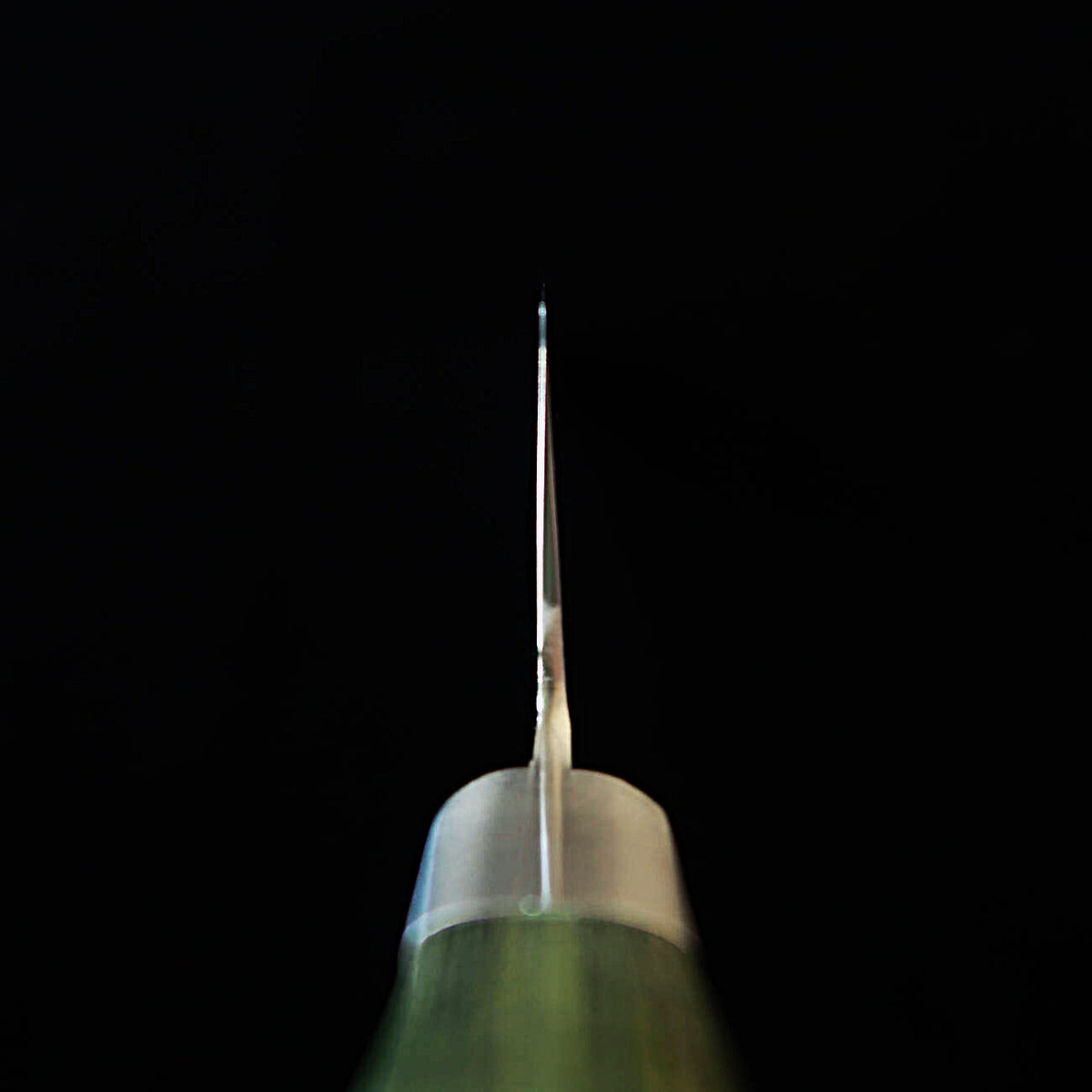 石鎚ISHIDUCHI 三徳 VG10 鎚目 67層ダマスカス 緑ハンドル（180ｍｍ）