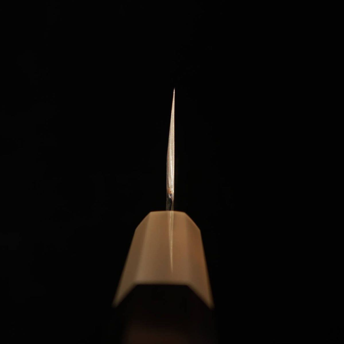 MIURA Itadaki – Gyuto à simple biseau par Yoshikazu Tanaka, acier Shirogami n°2, finition miroir, manche octogonal en ébène (210/240 mm)