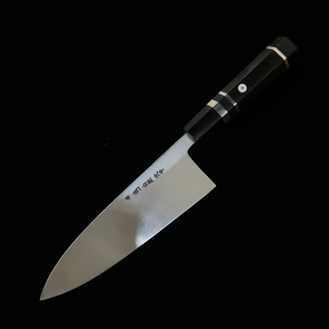 MIURA Itadaki Deba Acier Shirogami n°2 Finition noire Manche en ébène avec virole argentée (180 mm)