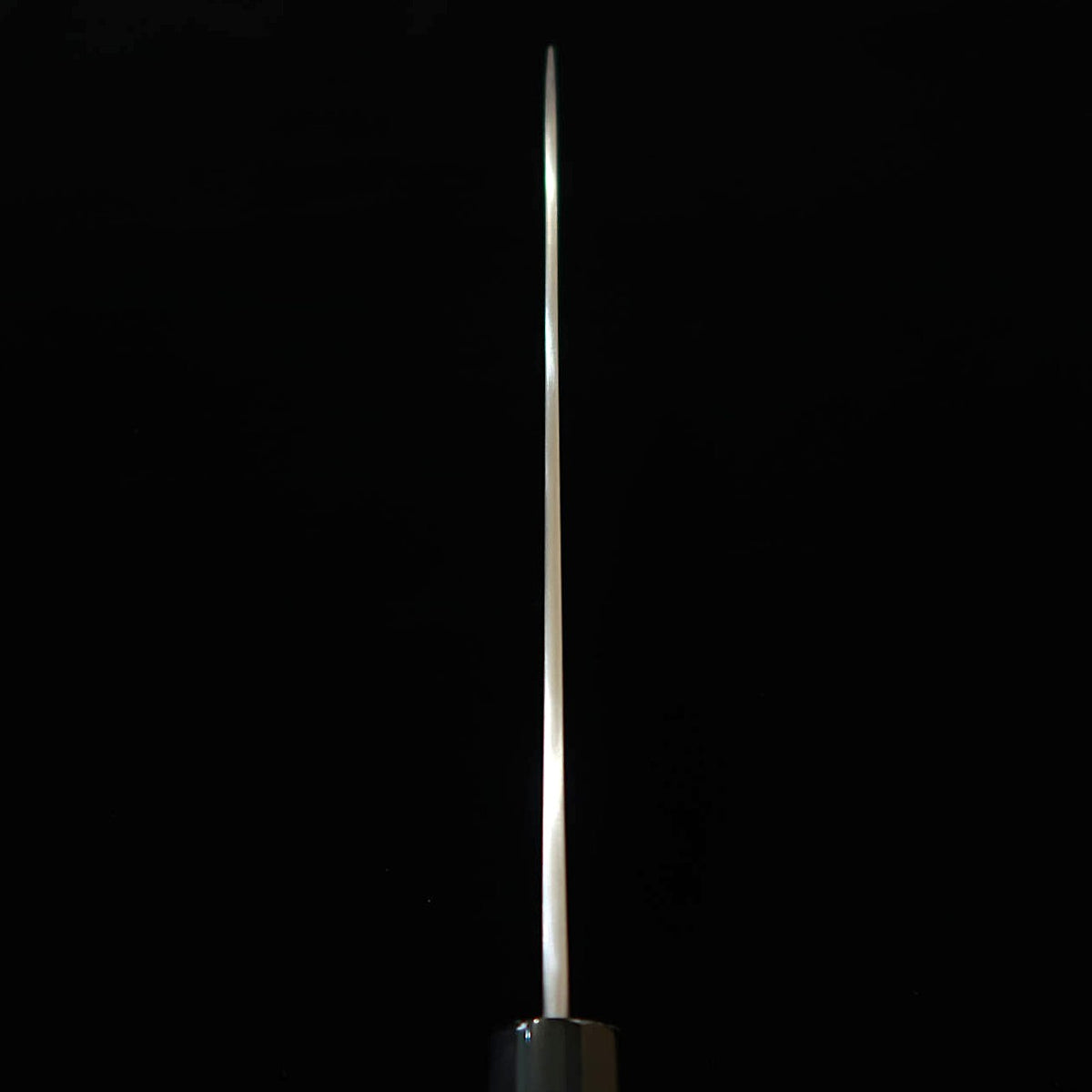 SAKAIKIKUMORI Sakai Kikumori Kikuzuki Kasumi Gyuto Shirogami #2 Cabo octogonal em magnólia (210/240 mm)