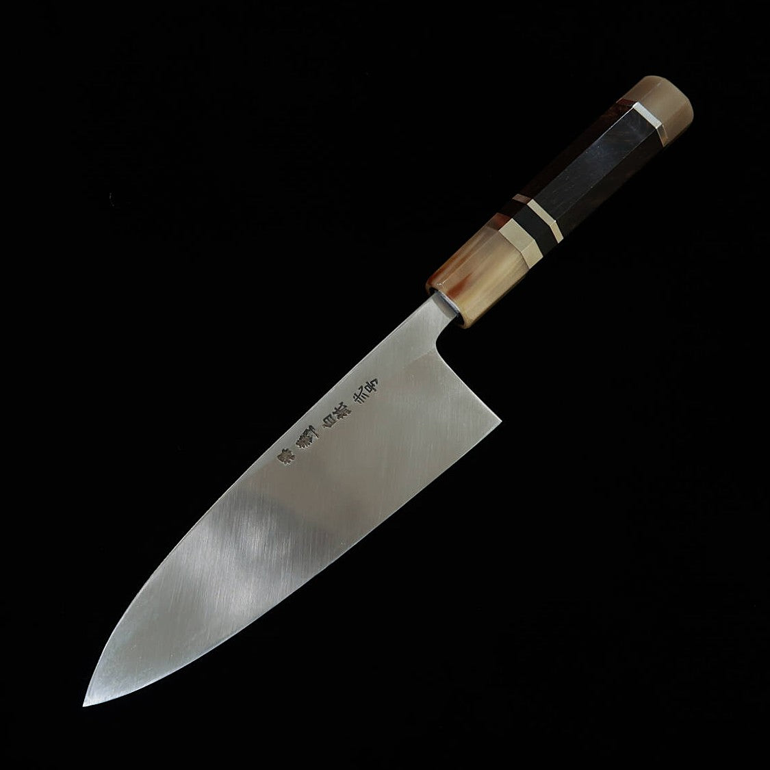 MIURA Itadaki Deba Acier Shirogami n°2 Finition noire Manche en ébène avec virole argentée (165 mm)