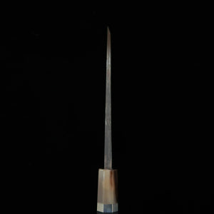 MIURA Itadaki Deba, acier Shirogami n°2, finition kuro-uchi, manche en ébène cerclé argent (150 mm)
