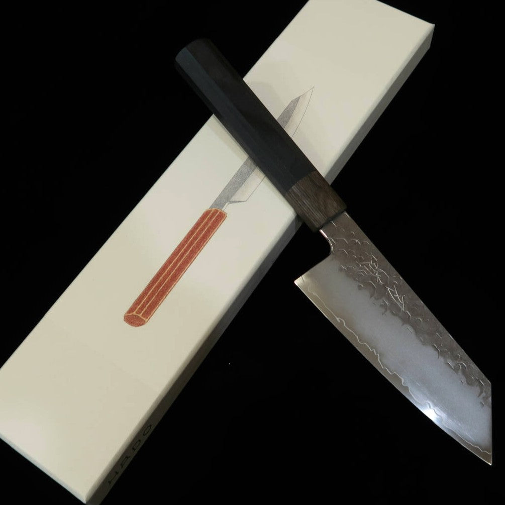 HADO Hadou Shiosai SG2 martilleado, mango de laminado negro con aro gris, pequeño bunka (135 mm)