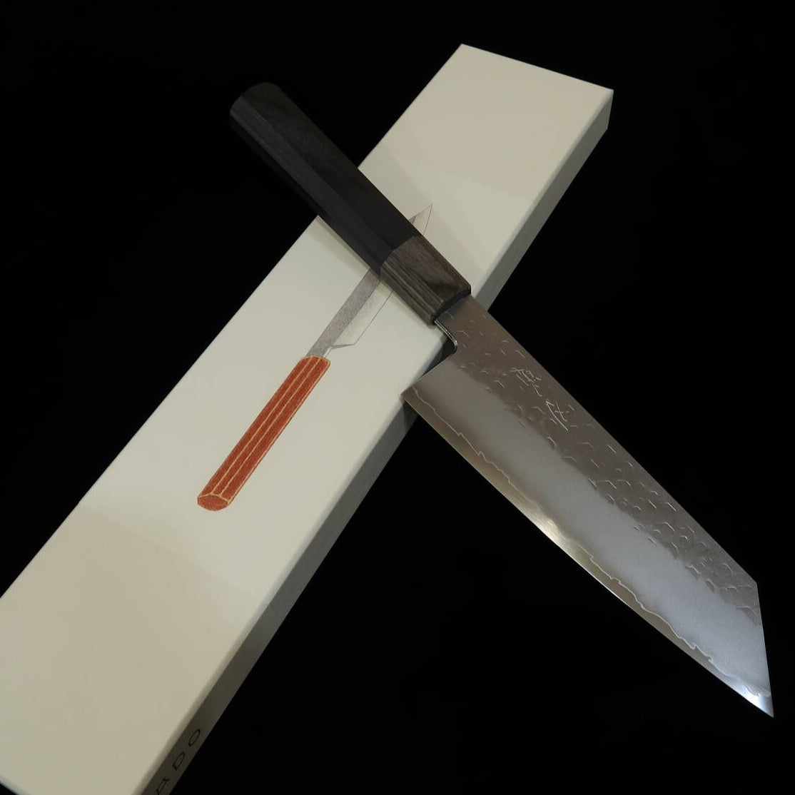 HADO Shiosai, acero SG2, martillado, virola gris, mango de laminado negro, bunka (180 mm)