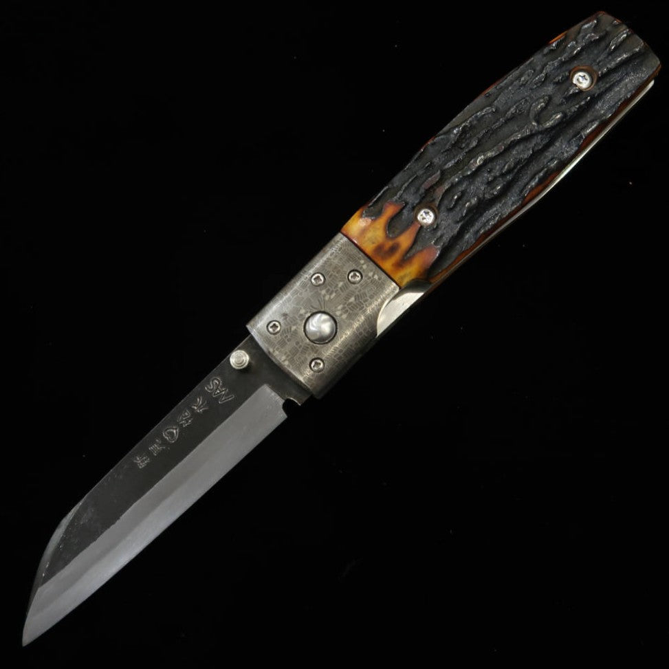 Couteau Takeda, fabriqué à la main à Bitchū par Inagaki, liner lock folder B, manche en cerf teint d’Inde, bolster spécial, acier Hitachi Aogami Super.
