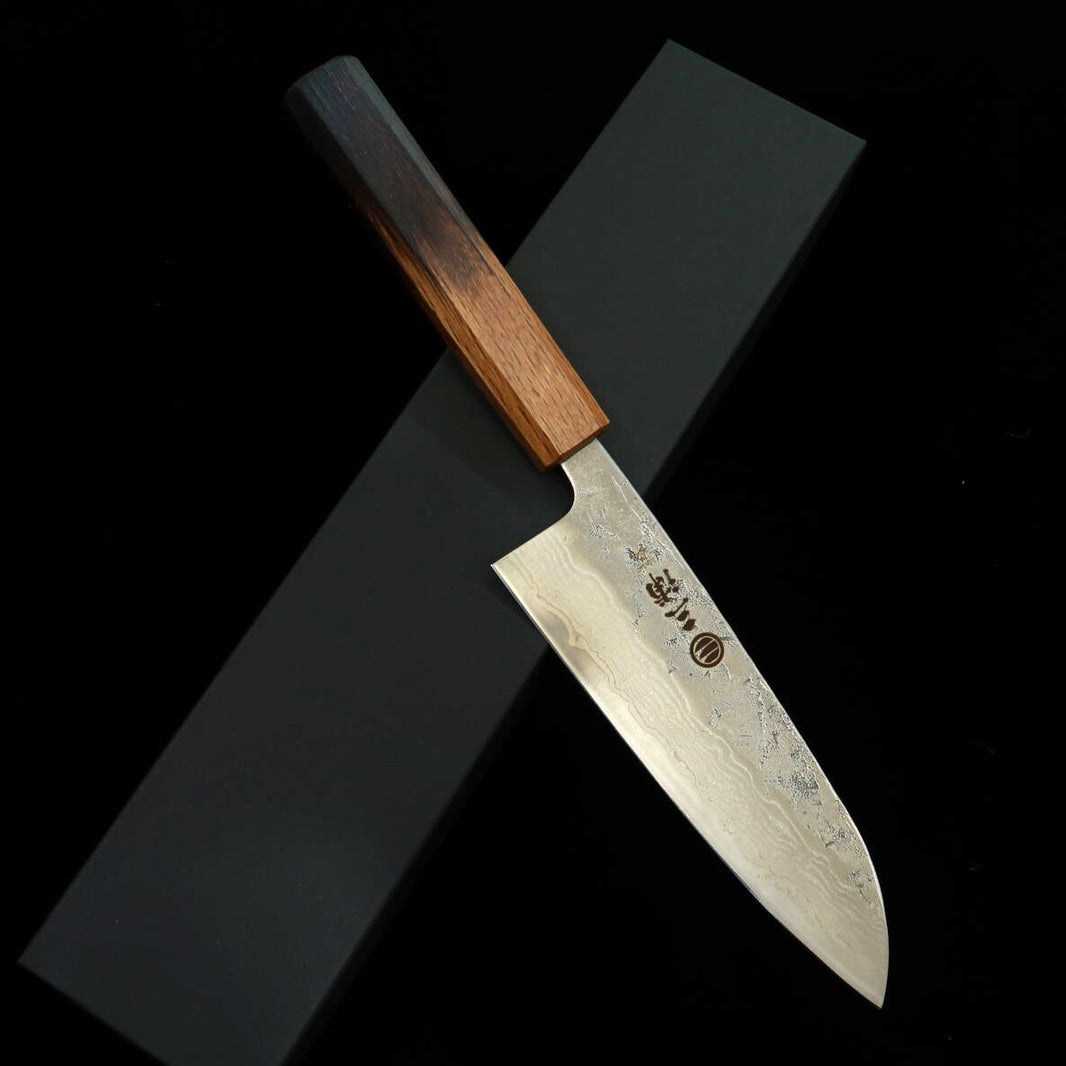 MIURA Santoku Acier suédois Finition Nashiji Damas Manche octogonal laqué (165 mm)