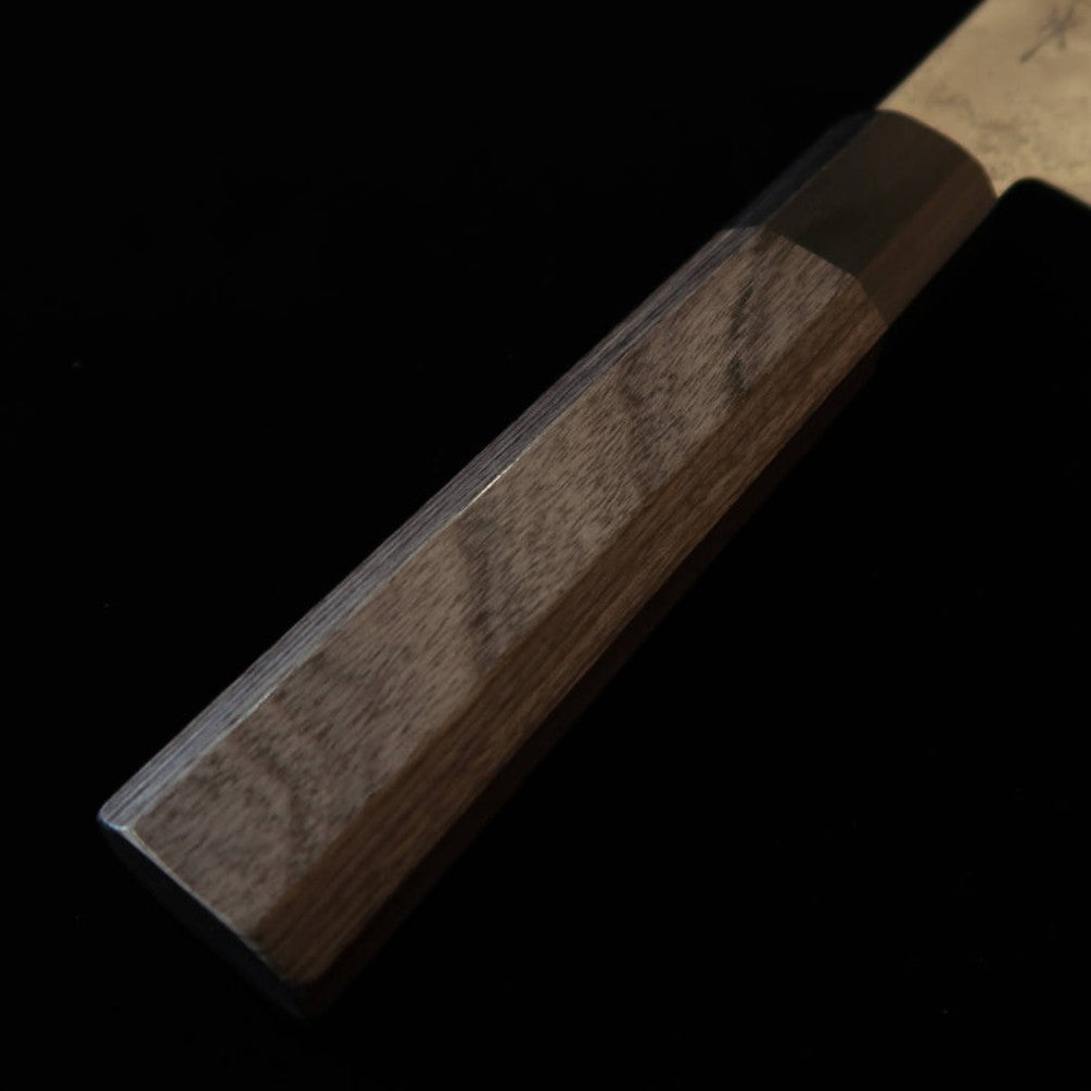 HIGUCHI Santoku VG10, damasco de 8 camadas, acabamento nashiji, cabo em laminado cinza (180 mm)