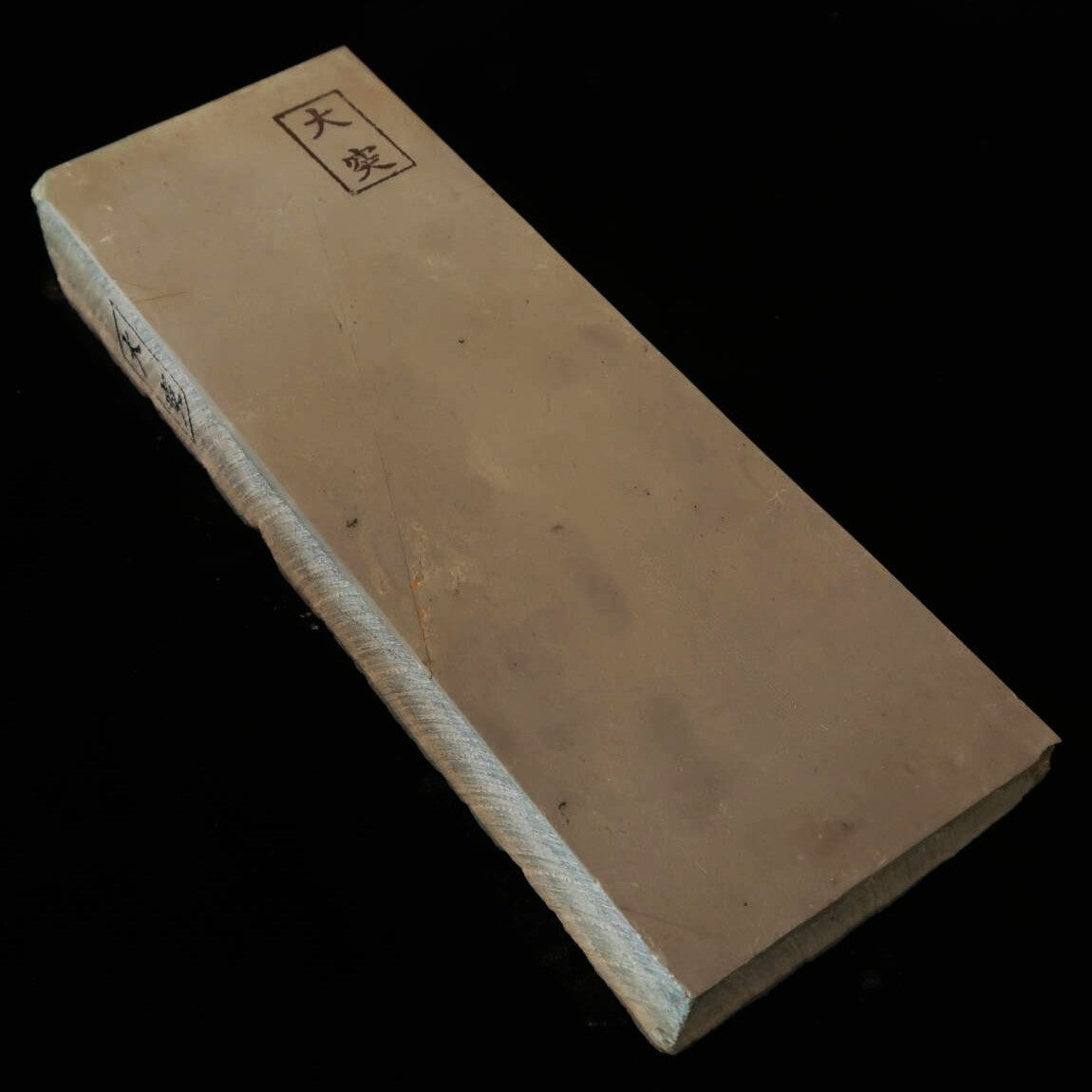 Pedra de amolar natural Ohtsuki, tipo 30, verso karasu, 74×204×30 mm