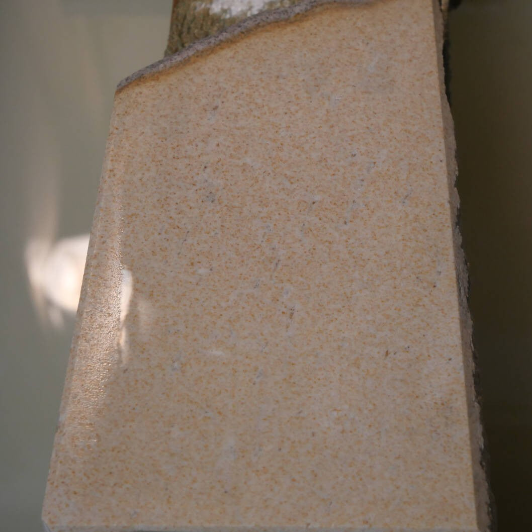 Miotsukushihime pedra de amolar natural Iyo Meito M41, “Kokuzo Shiro”, 99×167×26 mm
