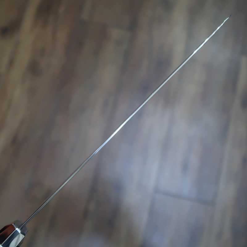 Gyuto MCUSTA ZANMAI Revolution Rojo (210mm)