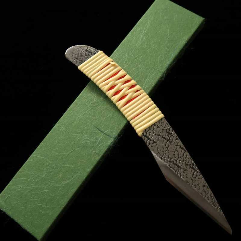 Petit couteau kiridashi, acier bleu n°2, forme pistolet, manche entrelacs de glycine (24/30 mm)