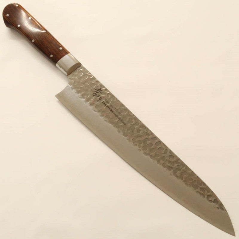 SAKAI TAKAYUKI Gyuto modelo Sugihara VG10 Damasco martillado (210/240 mm)