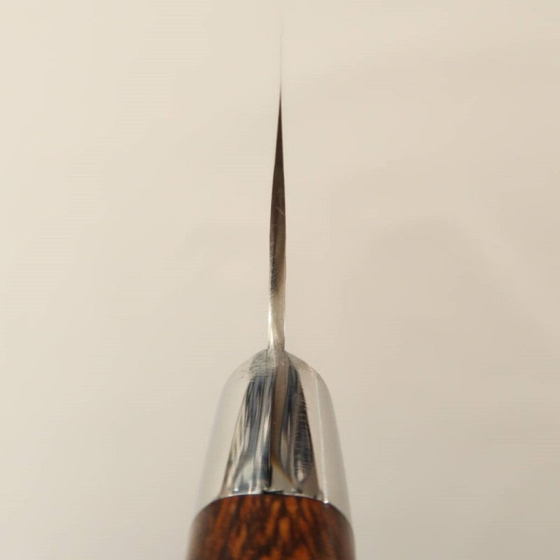 SAKAI TAKAYUKI Gyuto modelo Sugihara VG10 Damasco martillado (210/240 mm)