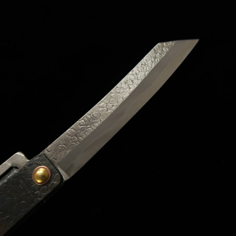 TOMITA Higonokogatana fer doux forgé, grande lame type sabre martelé, finition noire, avec boîte en paulownia et pochette de rangement (95 mm)